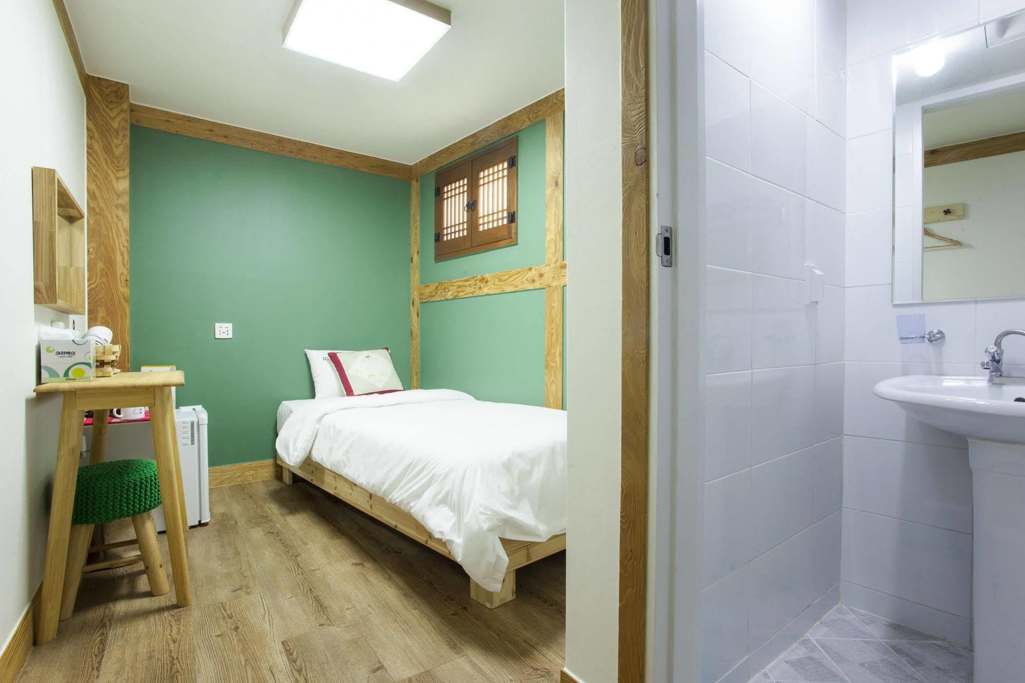 Mini Hotel Dalkom In Dongdaemun Seoul Exterior foto