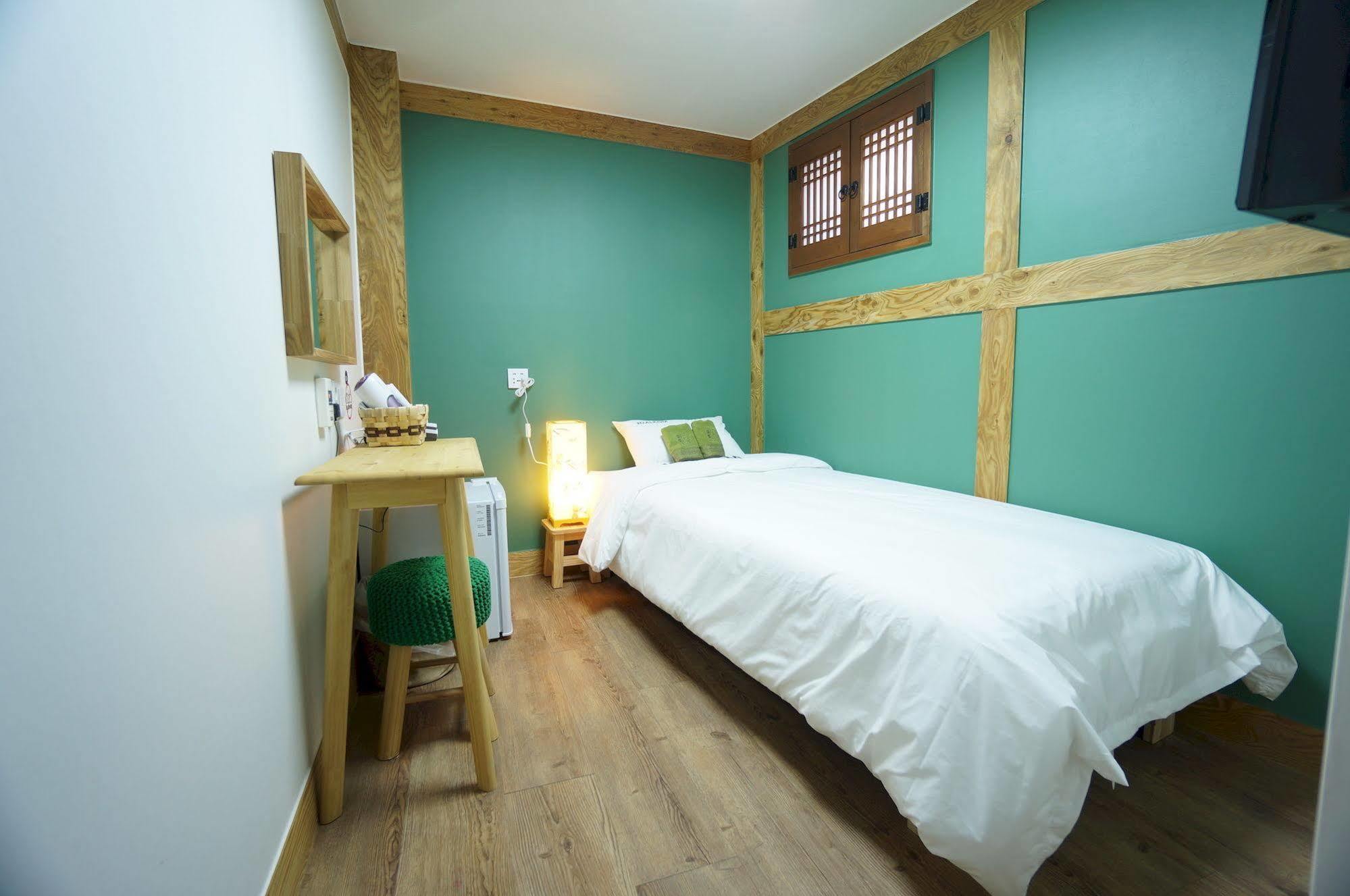 Mini Hotel Dalkom In Dongdaemun Seoul Exterior foto