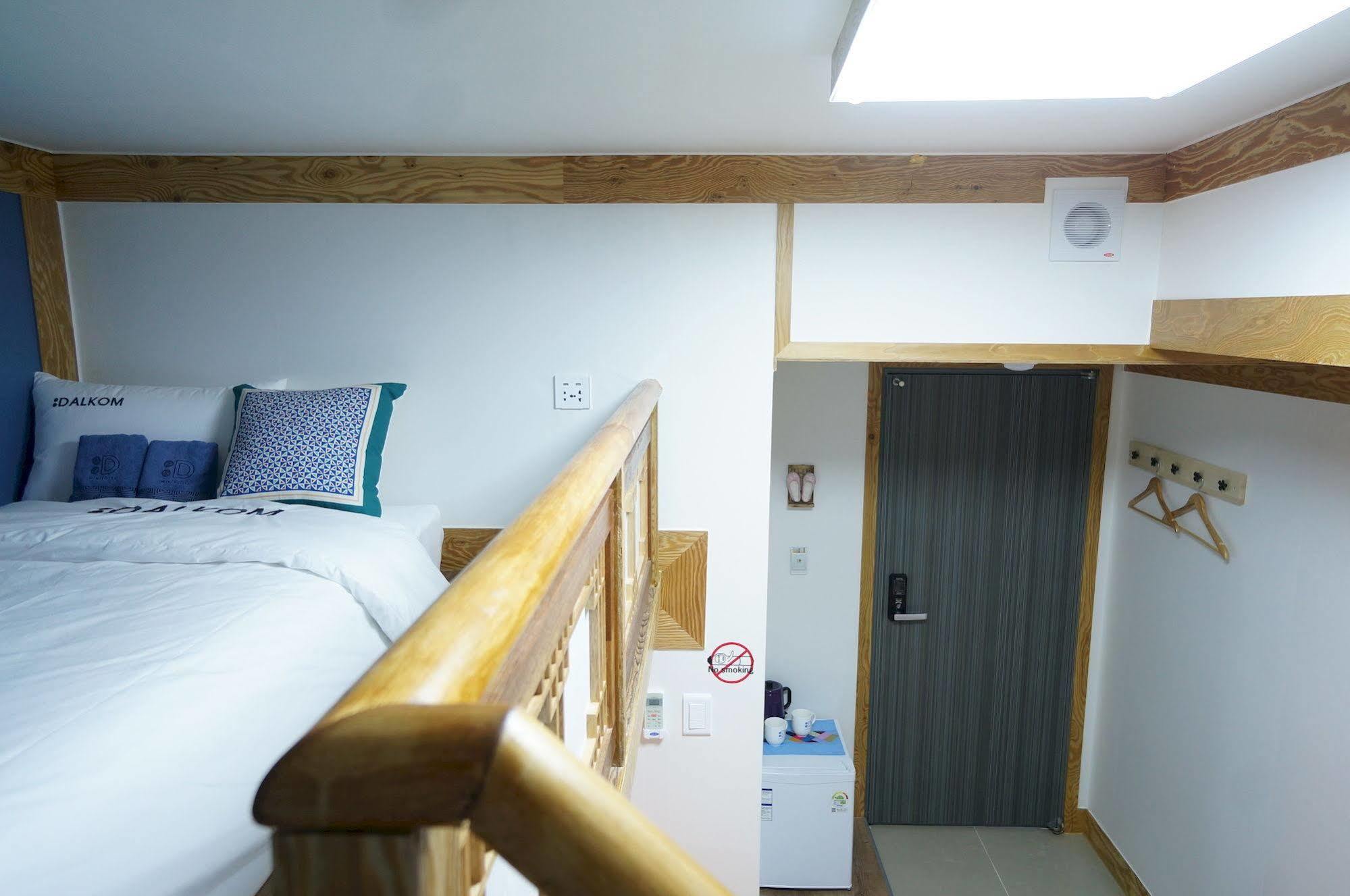 Mini Hotel Dalkom In Dongdaemun Seoul Exterior foto